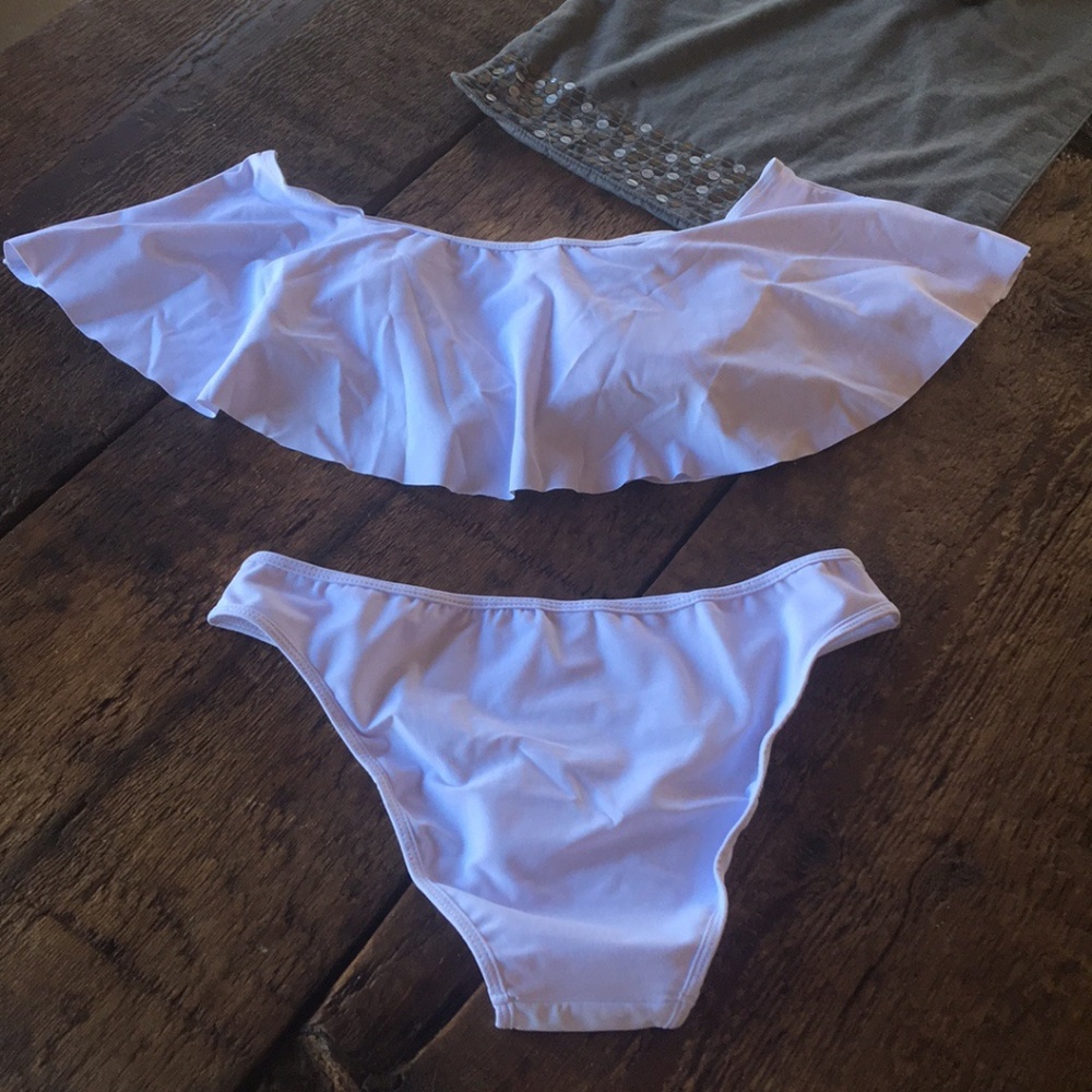 Two Piece sexy ruffle off shoulder bikini - Picture 5 of 7